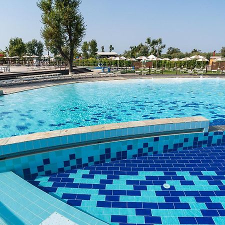 فندق Club Del Sole Spina Family Collection ليدو دي سبينا المظهر الخارجي الصورة
